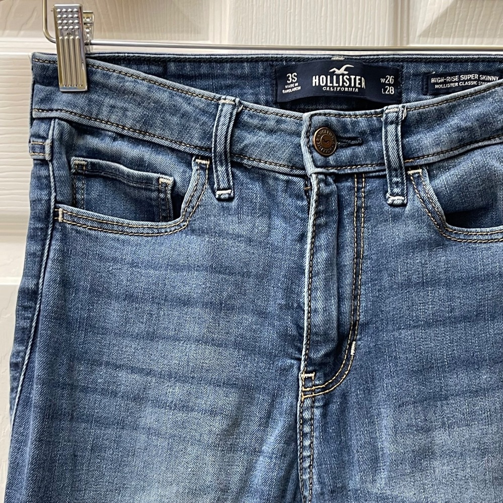 Hollister Women's High Rise Super‎ Skinny Jeans Size 26/28 Cotton Blend Stretch